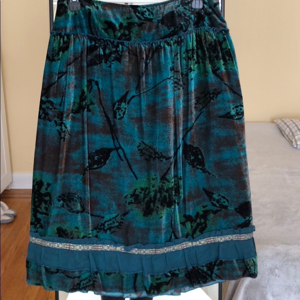 Georgeous velvet midi skirt